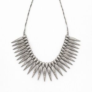 Elegant Vintage Feather Silver Necklace
